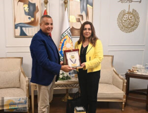يتفقدان منطقتي الرويسات والحديقة المركزية