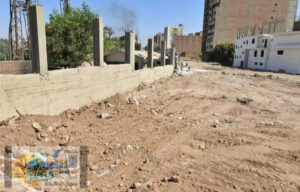 يتفقد أعمال فتح محور مروري