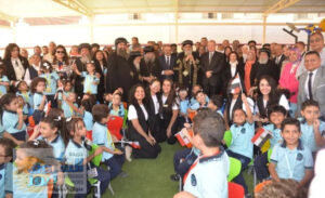يفتتحان مدرسة المحبة الجديده