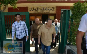 يتفقد أنشطة جمعية الشابات المسلمات