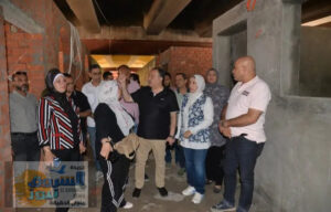 محافظ أسيوط يتفقد إنشاء أول معرض