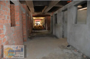 محافظ أسيوط يتفقد إنشاء أول معرض