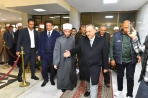 محافظ أسيوط يستقبل وزير الأوقاف خلال زيارته للمحافظة