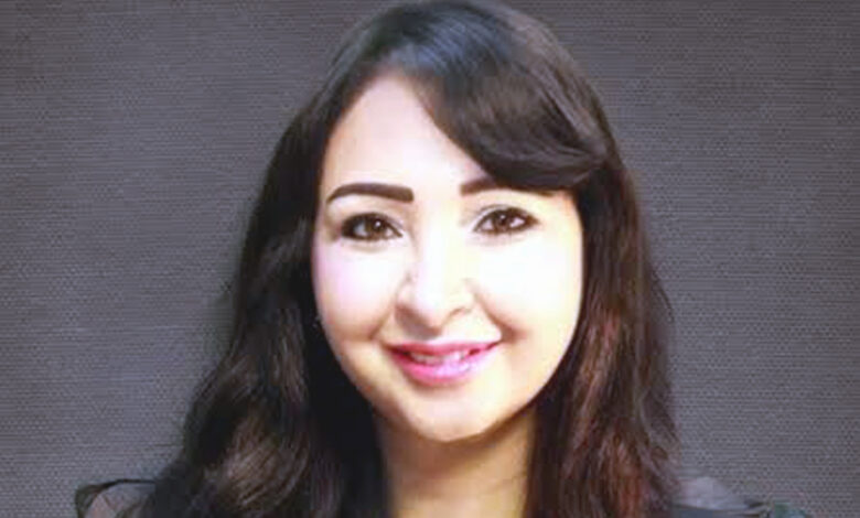 الدكتورة أماني الحسيني٬ عميدة كلية الإعلام وتكنولوجيا الاتصال