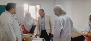 وكيل صحة شمال سيناء يجري جولة تفقدية لمركز الرعاية الأولية بعاطف السادات