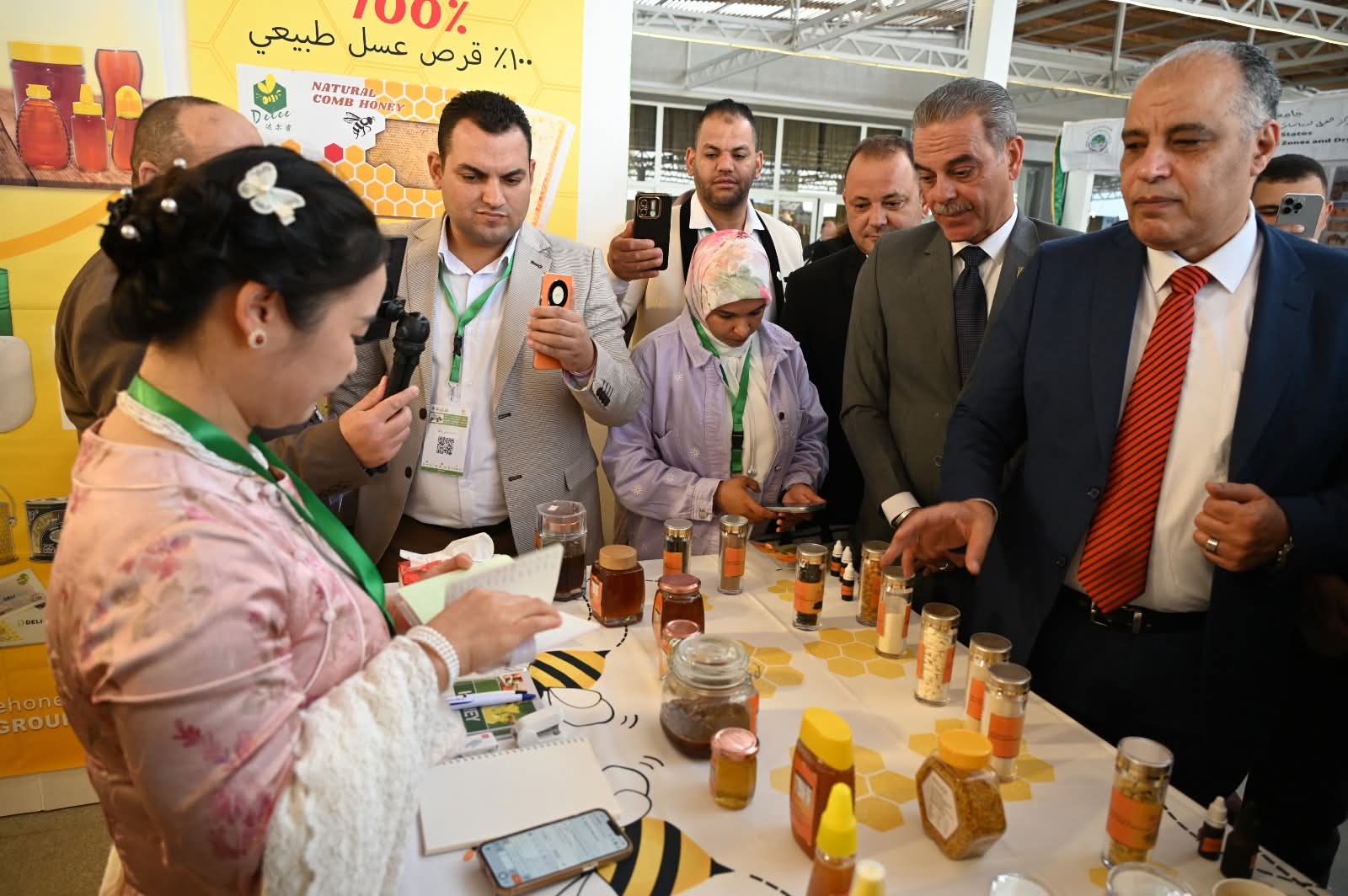 بمشاركة 27 دولة.. شرم الشيخ تحتضن أكبر تجمع دولي للنحالين العرب وتكريم خاص لمحافظ جنوب سيناء