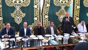 محافظ جنوب سيناء يلتقي مشايخ وعواقل وممثلي القبائل