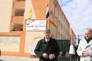 وكيل وزارة التربية والتعليم بشمال سيناء يتابع امتحانات الشهادة الإعدادية بإدارة رفح التعليمية.
