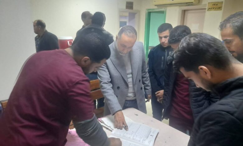 وكيل صحة شمال سيناء يجري جولة تفقدية مفاجئة بمستشفى العريش العام