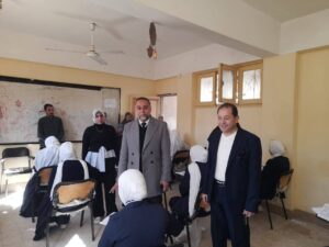 امتحانات نصف العام: وكيل صحة شمال سيناء يتفقد مدرسة التمريض ويطمئن على سير الامتحانات