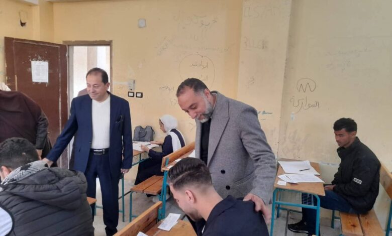 امتحانات نصف العام: وكيل صحة شمال سيناء يتفقد مدرسة التمريض ويطمئن على سير الامتحانات