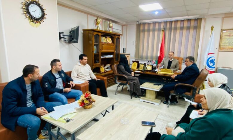 وكيل وزارة الصحة يعقد اجتماعاً مع مدير الرعاية الأساسية ومنسق عام المبادرات ومديري الإدارات الصحية لرفع كفاءة منظومة قطاع الرعاية الأساسية بالمحافظة