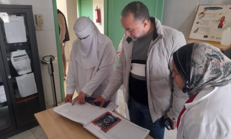 وكيل وزارة الصحة شمال سيناء يحيل مسؤلي الحضور والانصراف والمتغيبين بالكرامة وام عقبة للتحقيق