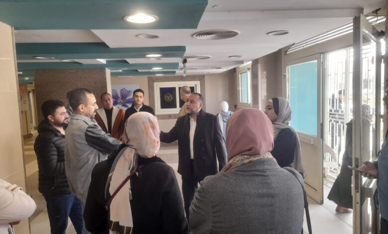 لتحقيق معايير "GAHAR".. وكيل وزارة الصحة بشمال سيناء يجرى جولة موسعة داخل مستشفى العريش العام