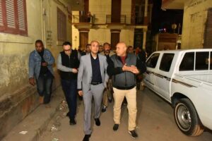 محافظ أسيوط يقود حملة إزالة فورية لبناء مخالف بشارع محمد علي مكارم بحي غرب