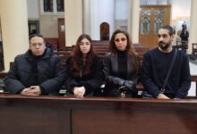 دوللي شاهين تقيم قداس ذكرى الأربعين لولدتها الراحلة "جاكلين الراعي"