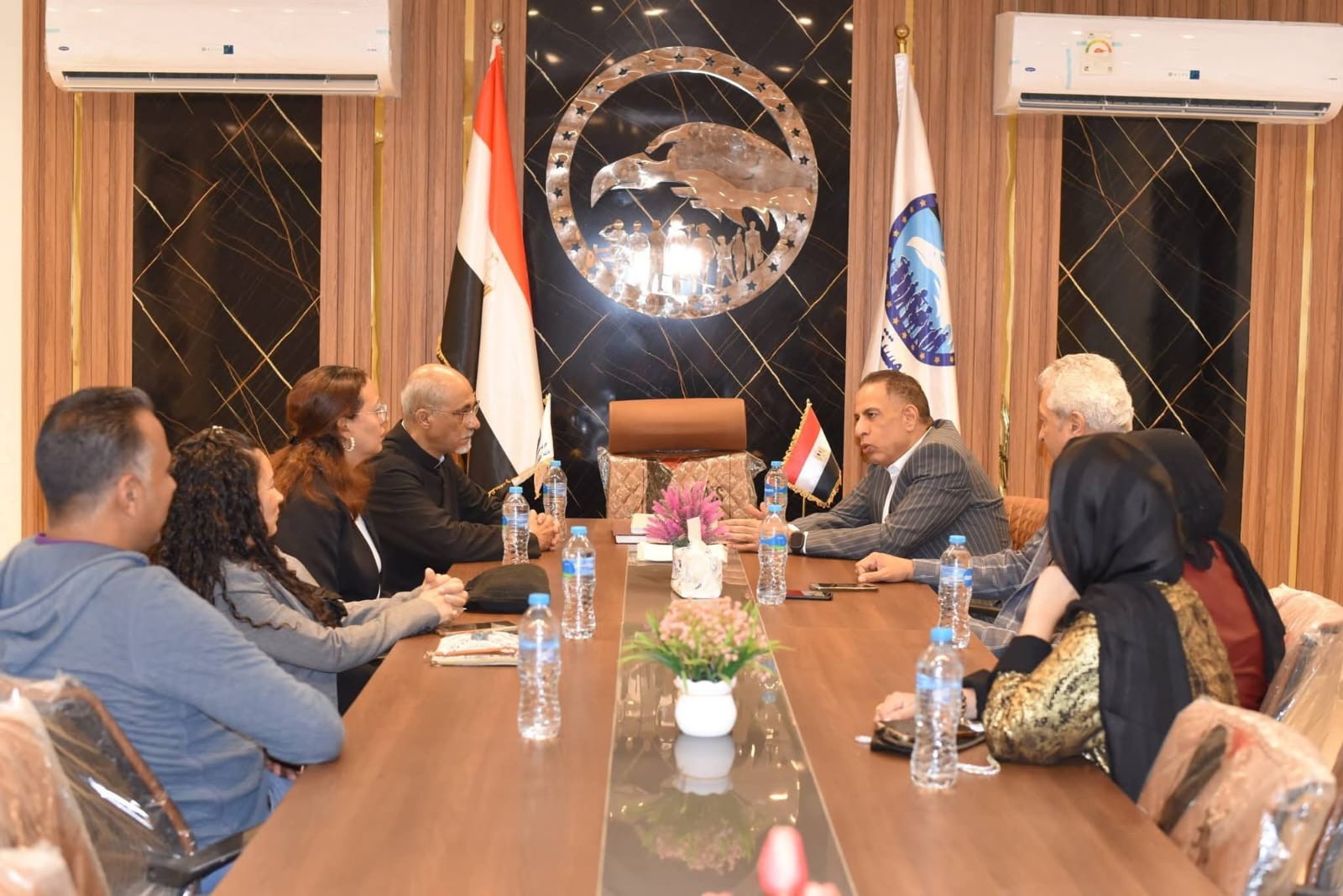 وفد الكنيسة الكاثوليكية بشرم الشيخ يهنئ حزب مستقبل وطن بجنوب سيناء بعيد الفطر المبارك