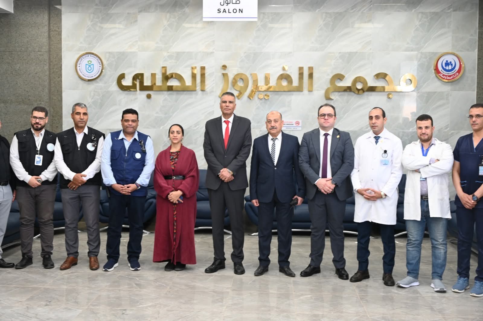 محافظ جنوب سيناء يزور المرضى بمجمع الفيروز الطبي بطور سيناء ويهنئهم بعيد الفطر 