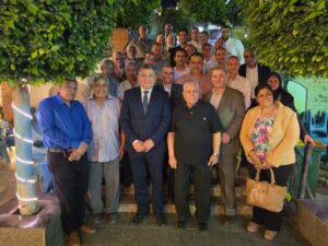 تستضيف وزير الري الأسبق في لقاء مفتوح لتعزيز الحوار المهني