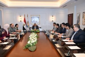 محافظ جنوب سيناء يضع "خارطة طريق" عاجلة