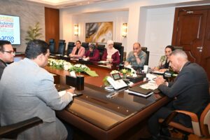 محافظ جنوب سيناء يضع "خارطة طريق" عاجلة