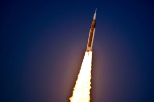 ناسا تطلق أرتميس-2 نحو القمر وتفتح صفحة جديدة في تاريخ الرحلات المأهولة